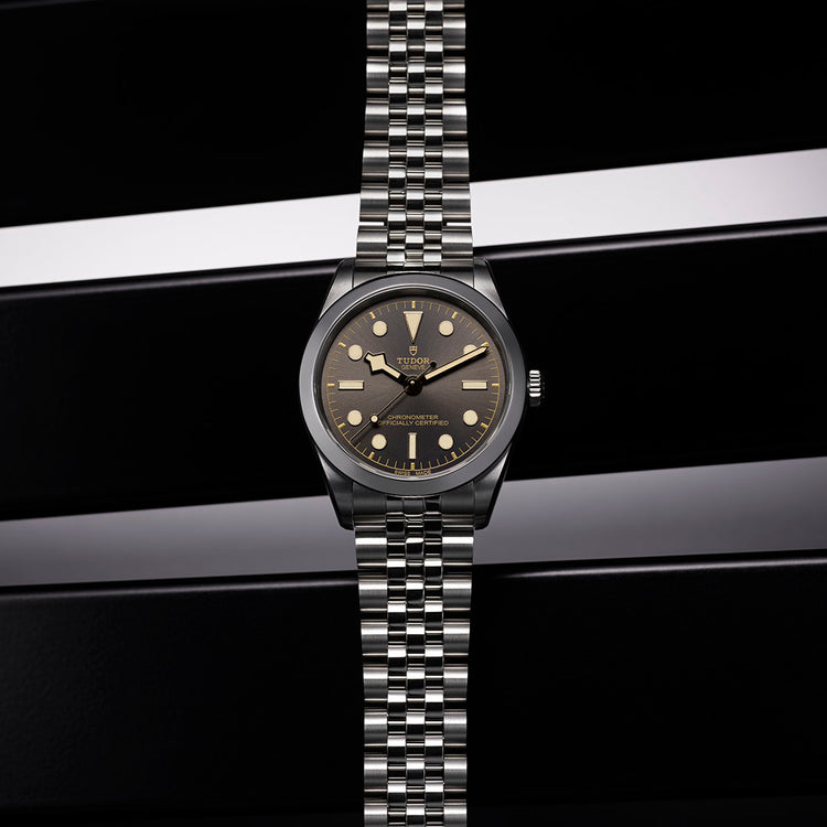 |BLACK BAY 36/39/41|36mm/39mm/41mm||スチール製ケース|マニュファクチュールキャリバー||5年間保証|100m防水|約70時間パワーリザーブ(36mm/39mm/41mm)|