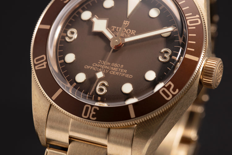 |BLACK BAY 58 BRONZE|39mm|ブロンズ製ケース||機械式自動巻ムーブメント|5年間保証||200m防水|約70時間パワーリザーブ|