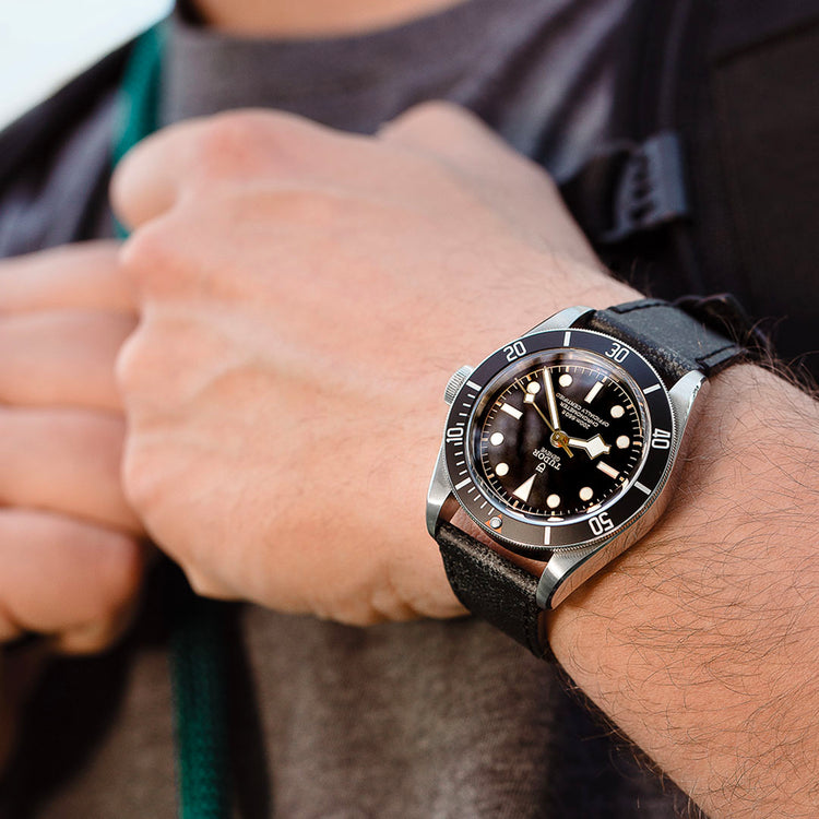 |ブラックベイ|41mm|スチール製ケース||マニュファクチュール キャリバー|5年間保証||200m防水|約70時間パワーリザーブ|