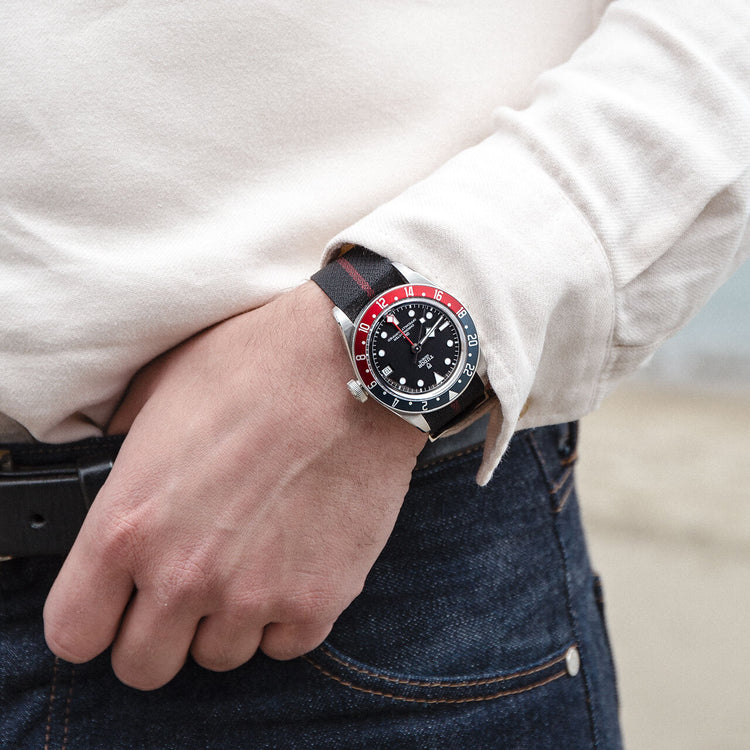 |BLACK BAY GMT|41mm|スチール製ケース||機械式自動巻ムーブメント|5 年間保証||200m 防水|約70 時間パワーリザーブ|