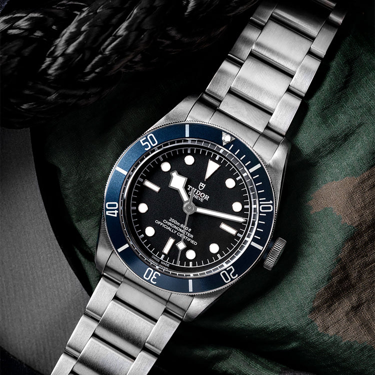 |ブラックベイ|41mm|スチール製ケース||マニュファクチュール キャリバー|5年間保証||200m防水|約70時間パワーリザーブ|