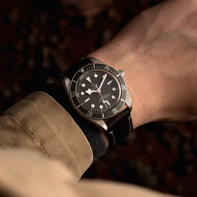 |ブラックベイ 58 925|39mm|シルバー925製ケース||サファイアクリスタル付きオープンケースバッグ||マニュファクチュールキャリバー|5年間保証||200m防水|約70時間パワーリザーブ|