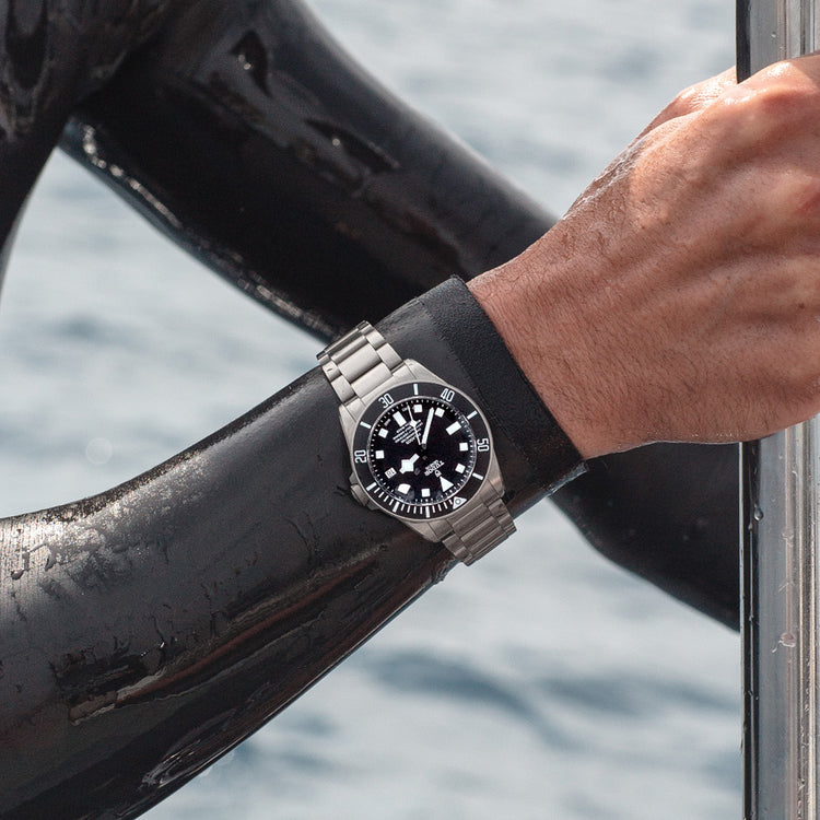 |PELAGOS|42mm|チタン製ケース||機械式自動巻ムーブメント|5 年間保証||500m 防水|約70 時間パワーリザーブ|