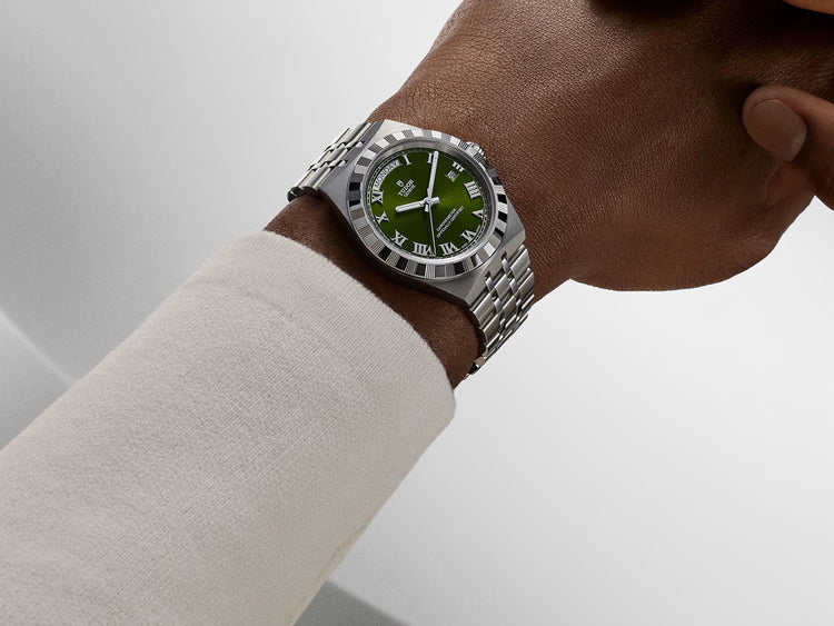 TUDOR ROYAL